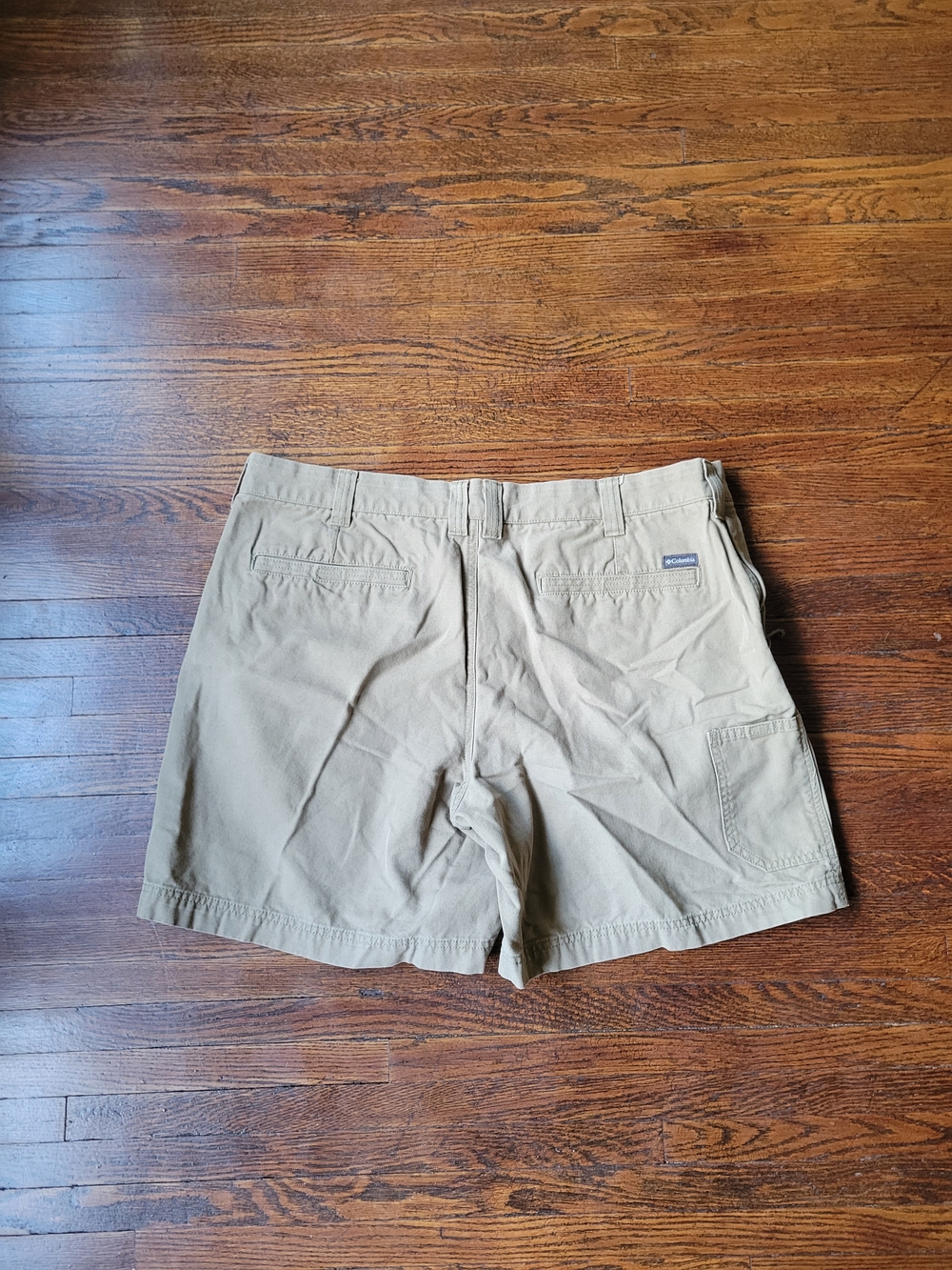 Columbia Men Size 40W 8L Flat Front Cargo Khaki Tan Shorts Workwear, Hiking - Picture 13 of 17